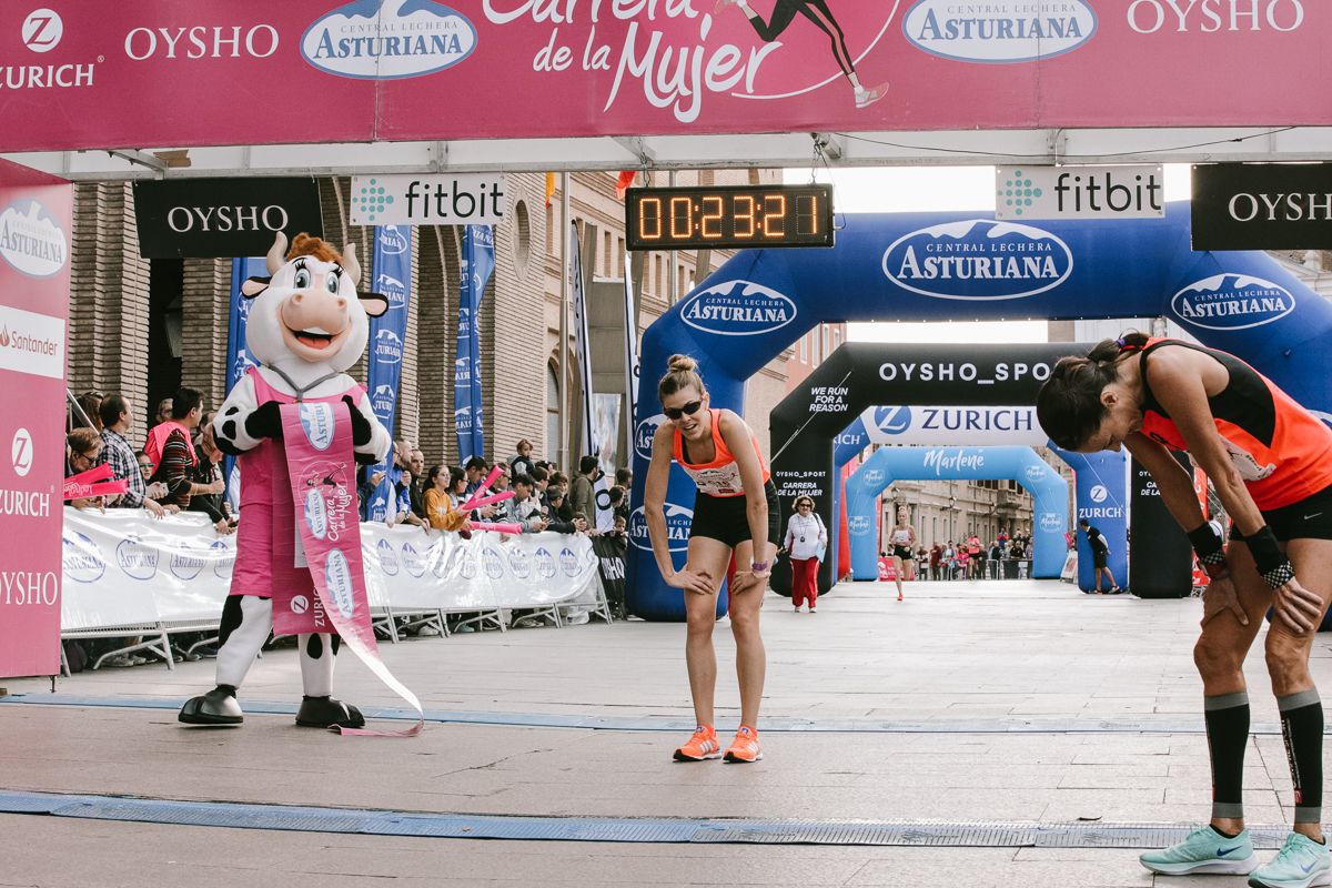 Llegada de la Carrera de la Mujer de Zaragoza (GALERÍA 1)