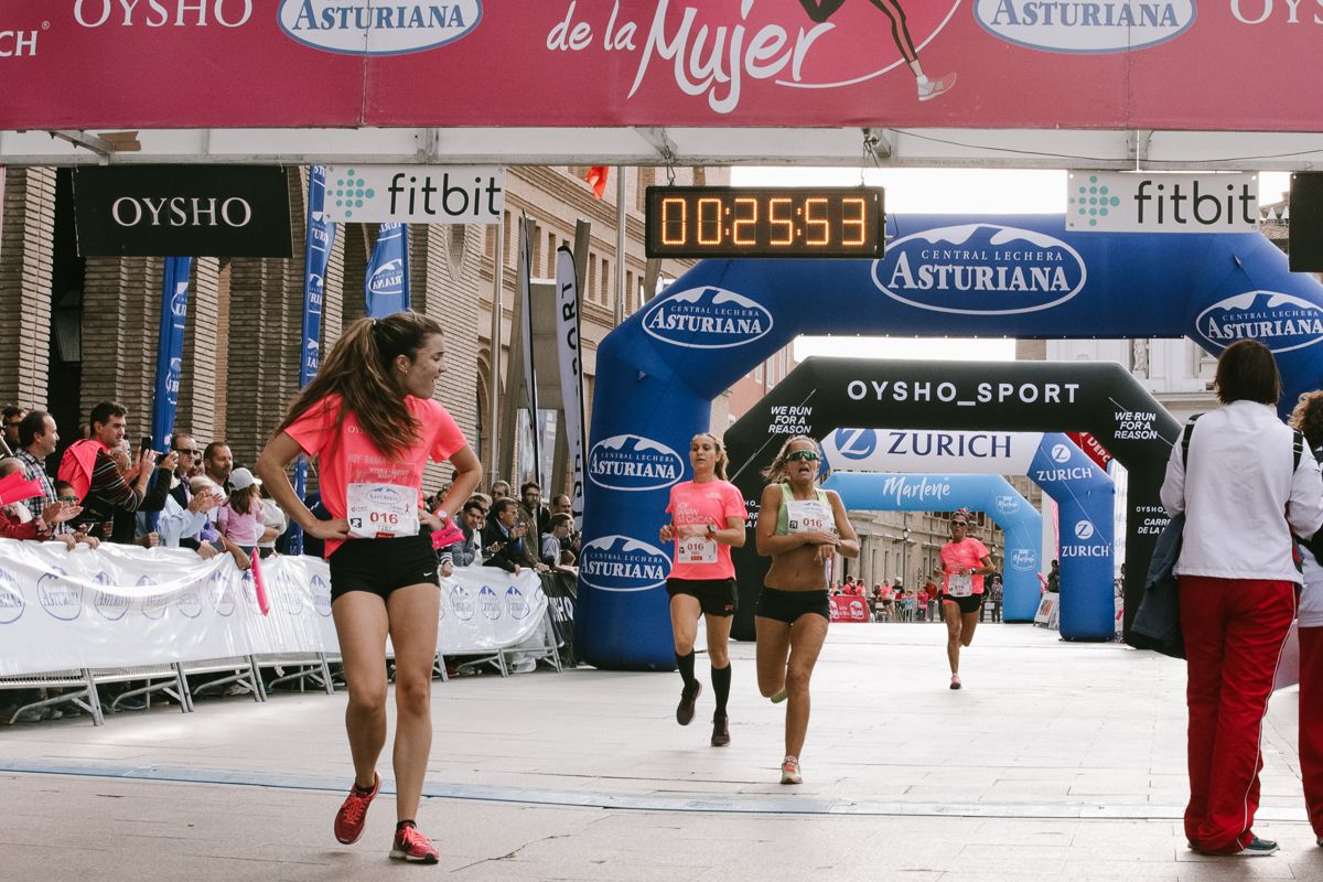 Llegada de la Carrera de la Mujer de Zaragoza (GALERÍA 1)