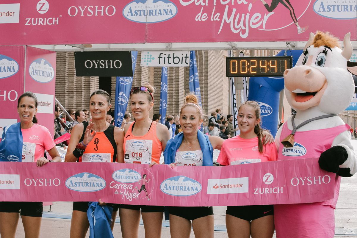 Llegada de la Carrera de la Mujer de Zaragoza (GALERÍA 1)