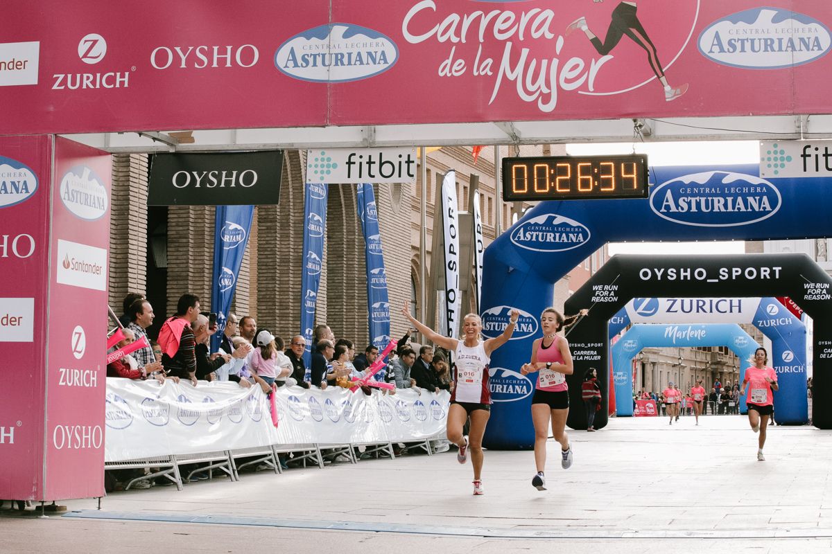 Llegada de la Carrera de la Mujer de Zaragoza (GALERÍA 1)