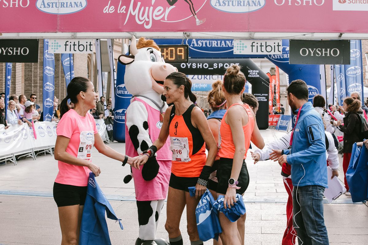 Llegada de la Carrera de la Mujer de Zaragoza (GALERÍA 1)