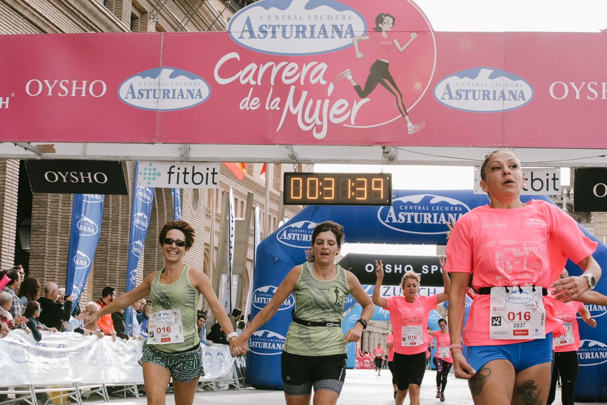 Llegada de la Carrera de la Mujer de Zaragoza (GALERÍA 3)