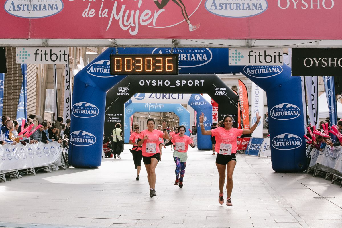 Llegada de la Carrera de la Mujer de Zaragoza (GALERÍA 2)