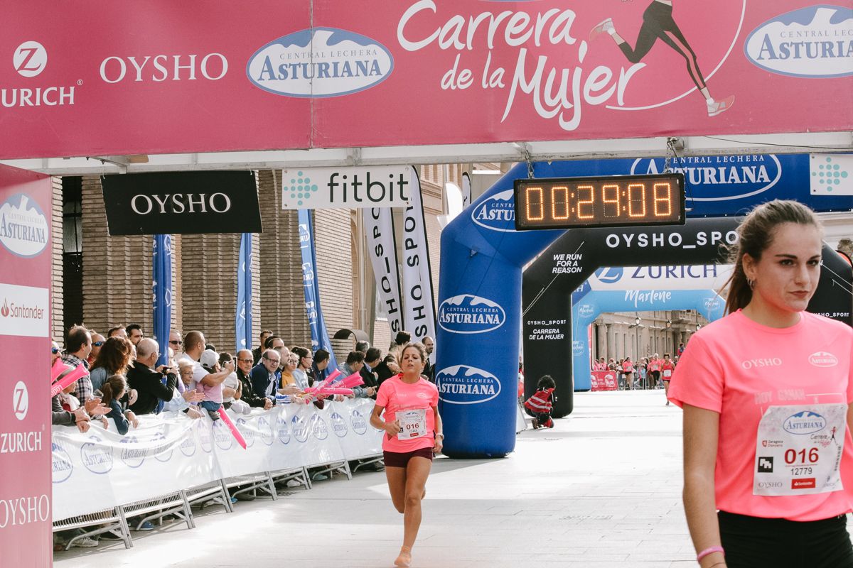 Llegada de la Carrera de la Mujer de Zaragoza (GALERÍA 2)