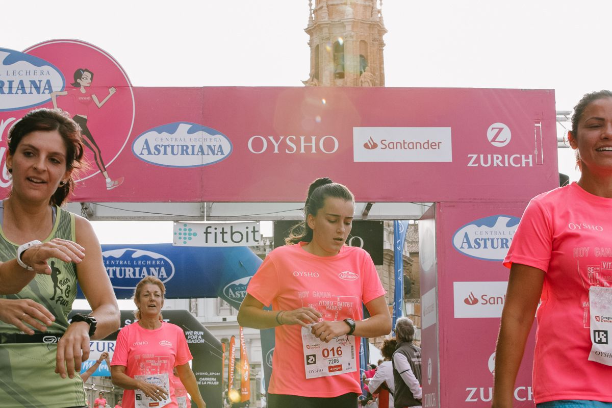 Llegada de la Carrera de la Mujer de Zaragoza (GALERÍA 3)