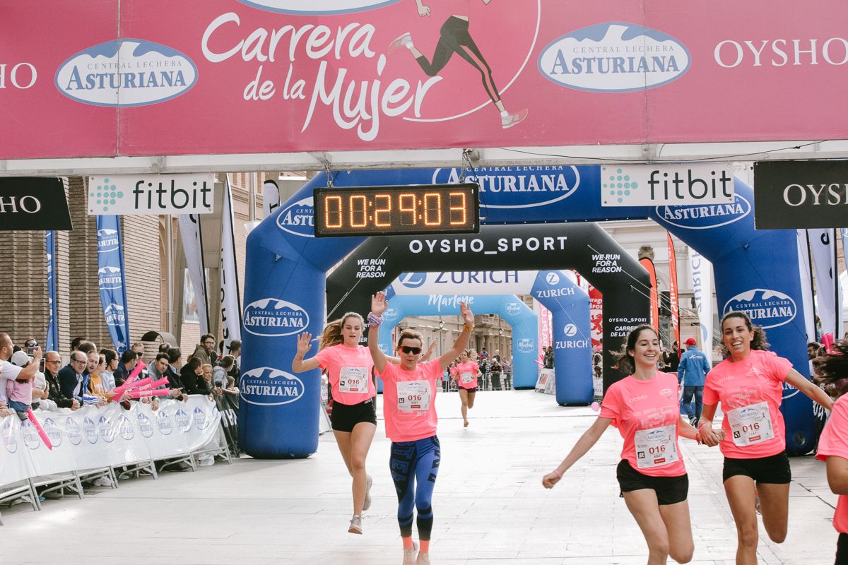 Llegada de la Carrera de la Mujer de Zaragoza (GALERÍA 2)