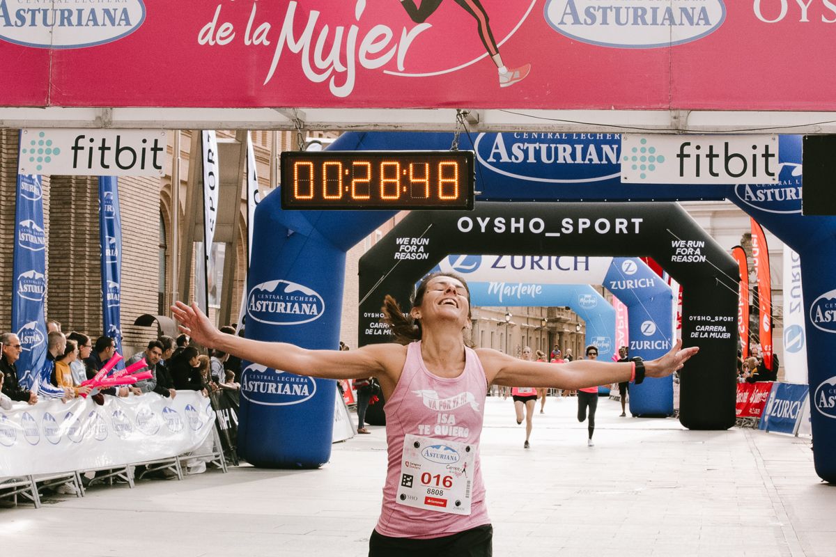 Llegada de la Carrera de la Mujer de Zaragoza (GALERÍA 2)