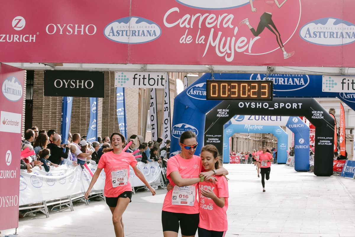 Llegada de la Carrera de la Mujer de Zaragoza (GALERÍA 2)