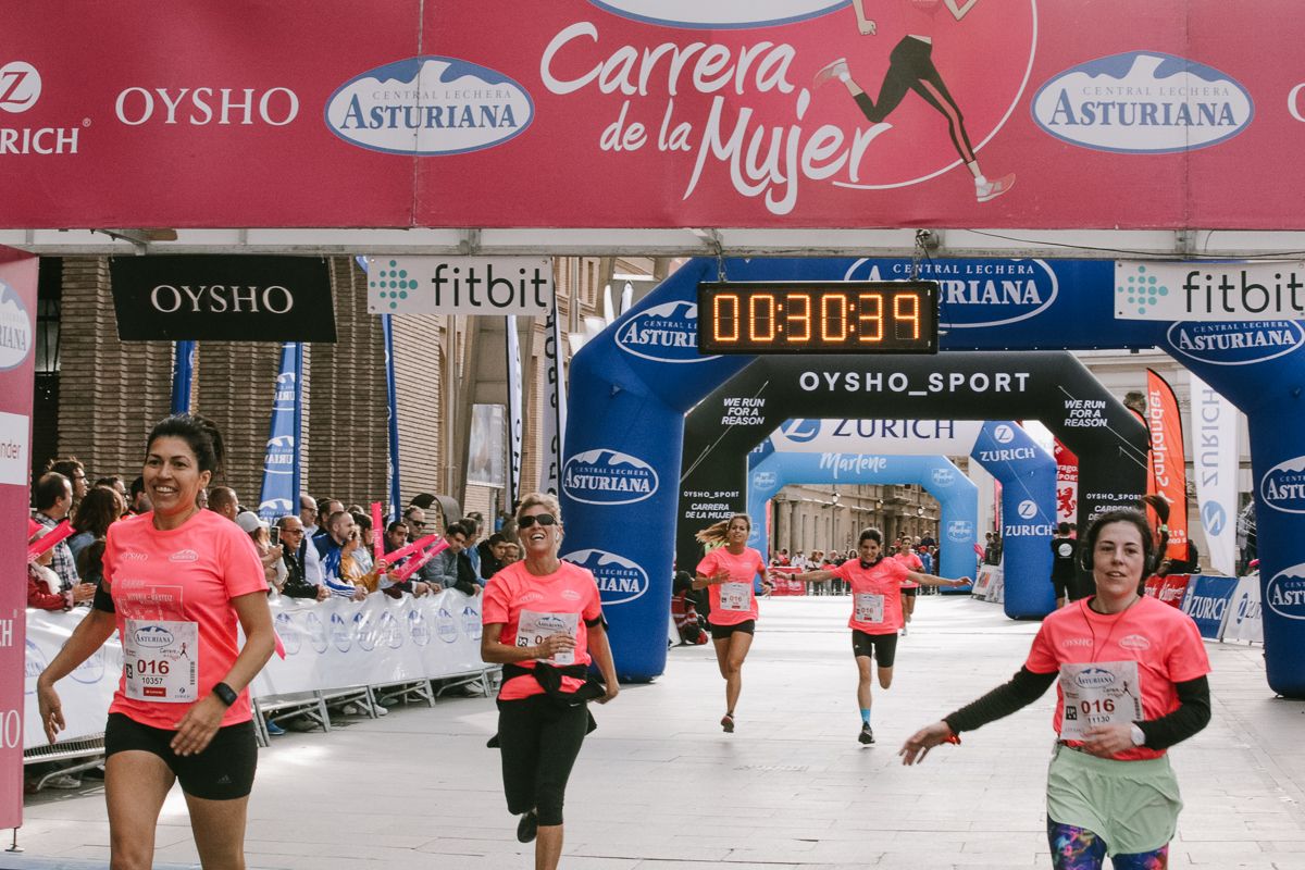 Llegada de la Carrera de la Mujer de Zaragoza (GALERÍA 2)
