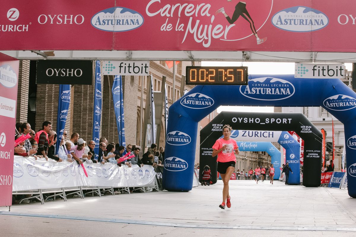 Llegada de la Carrera de la Mujer de Zaragoza (GALERÍA 2)
