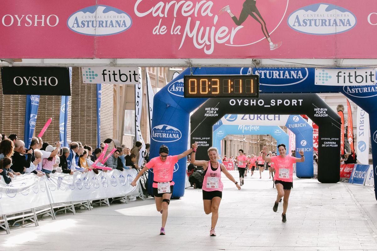 Llegada de la Carrera de la Mujer de Zaragoza (GALERÍA 3)