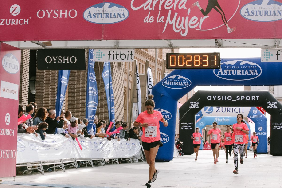 Llegada de la Carrera de la Mujer de Zaragoza (GALERÍA 2)