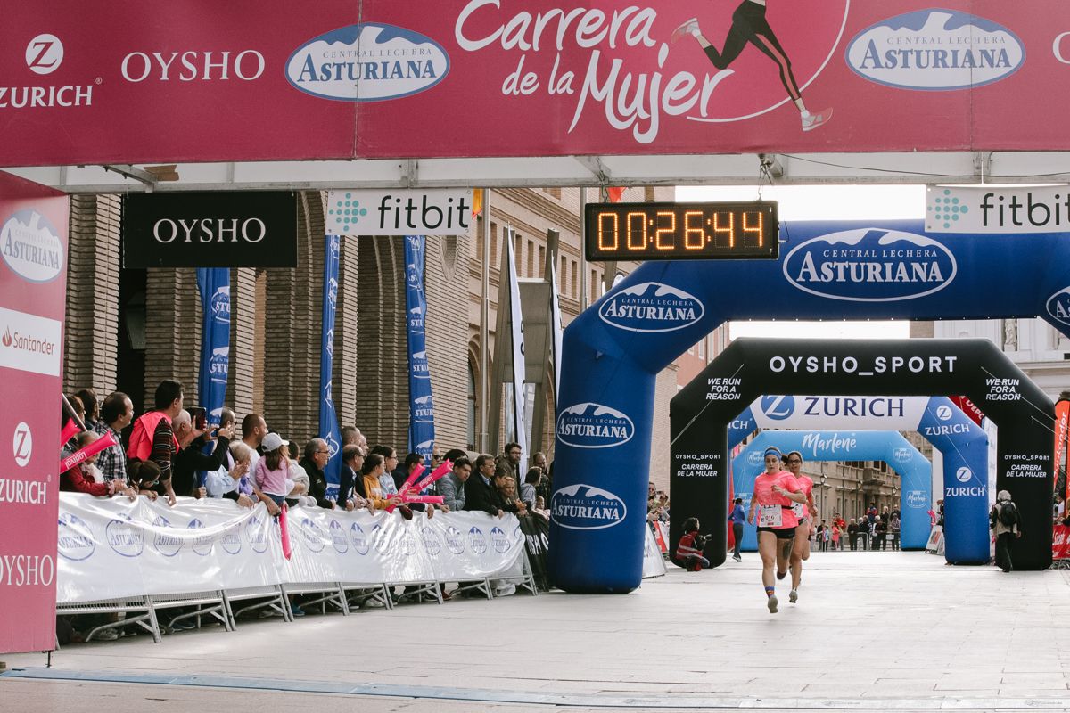 Llegada de la Carrera de la Mujer de Zaragoza (GALERÍA 1)