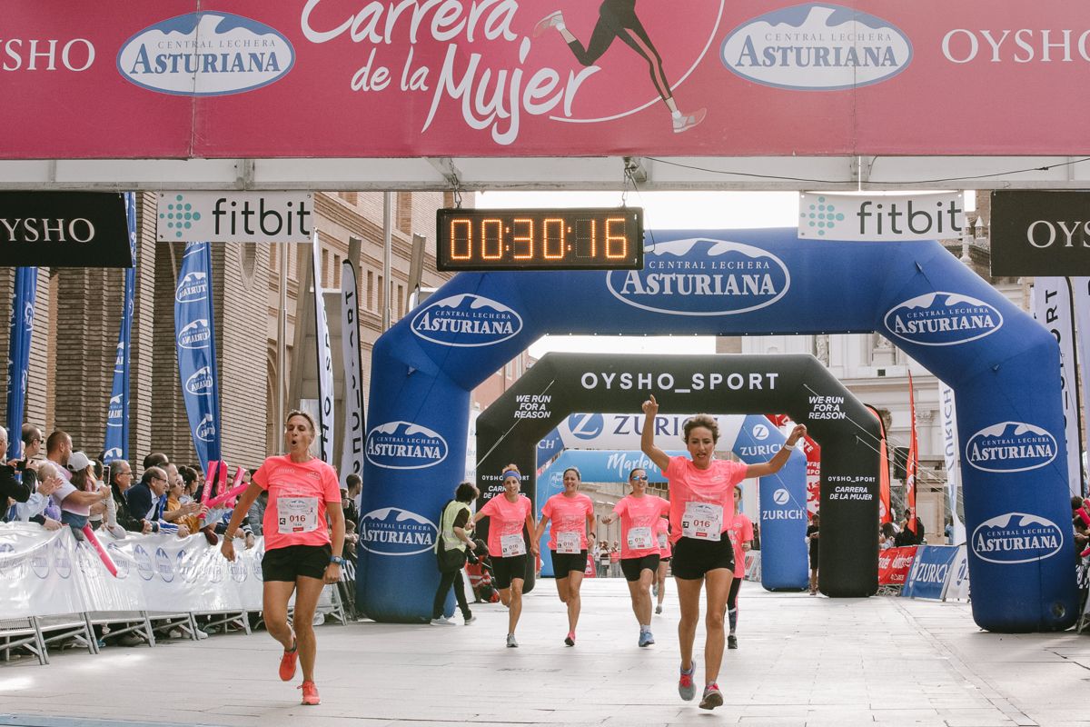 Llegada de la Carrera de la Mujer de Zaragoza (GALERÍA 2)