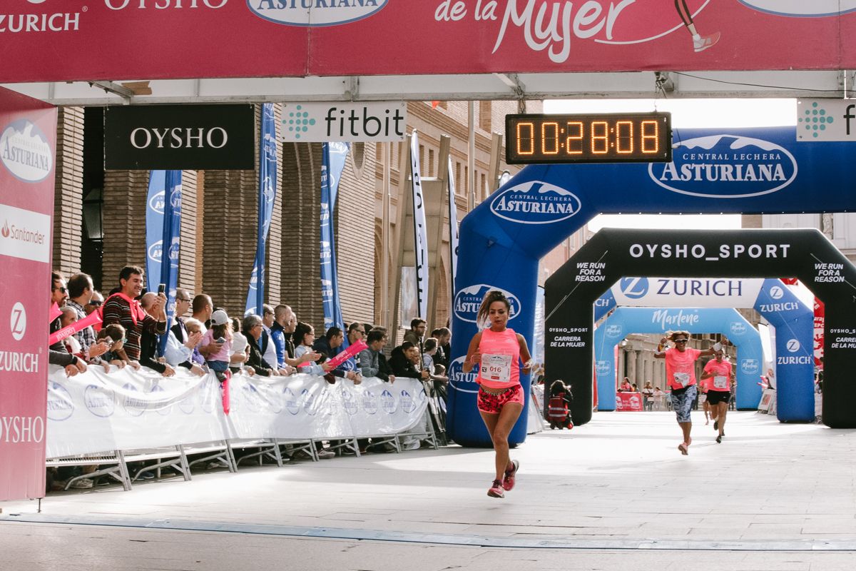 Llegada de la Carrera de la Mujer de Zaragoza (GALERÍA 2)