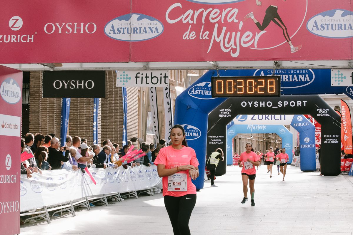 Llegada de la Carrera de la Mujer de Zaragoza (GALERÍA 2)