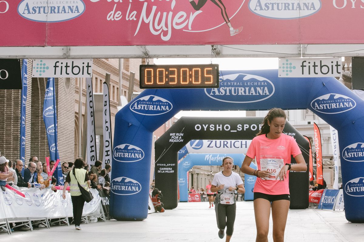 Llegada de la Carrera de la Mujer de Zaragoza (GALERÍA 2)
