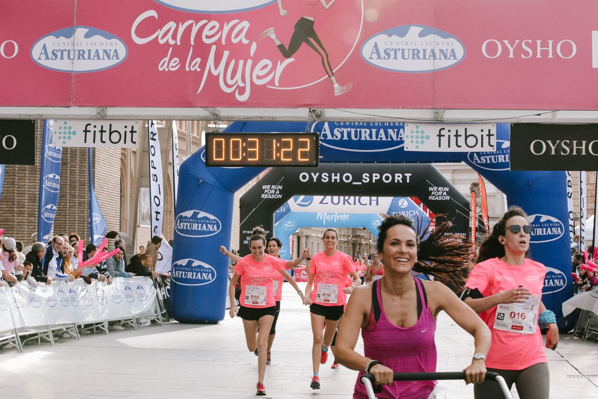 Llegada de la Carrera de la Mujer de Zaragoza (GALERÍA 3)