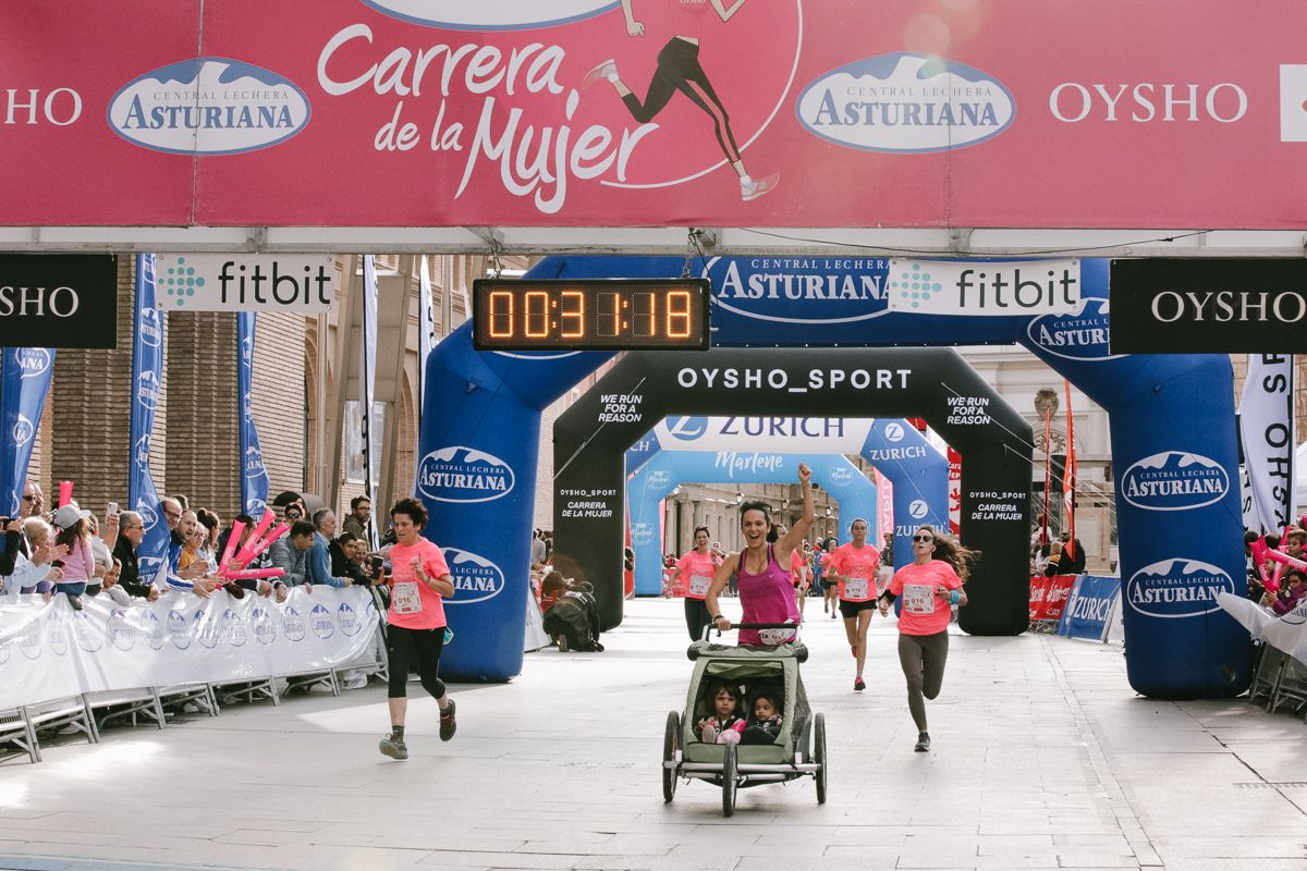 Llegada de la Carrera de la Mujer de Zaragoza (GALERÍA 3)