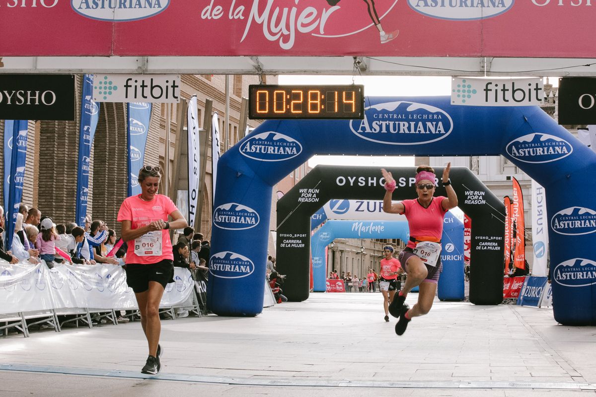 Llegada de la Carrera de la Mujer de Zaragoza (GALERÍA 2)