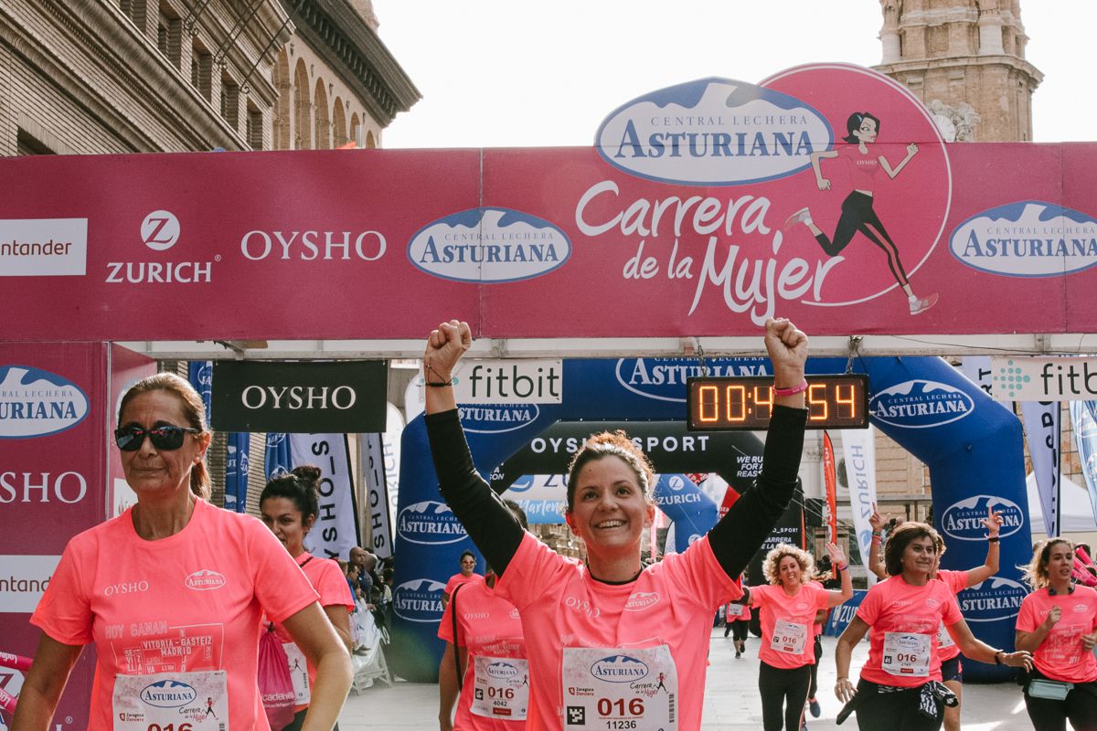 Llegada de la Carrera de la Mujer de Zaragoza (GALERÍA 4)