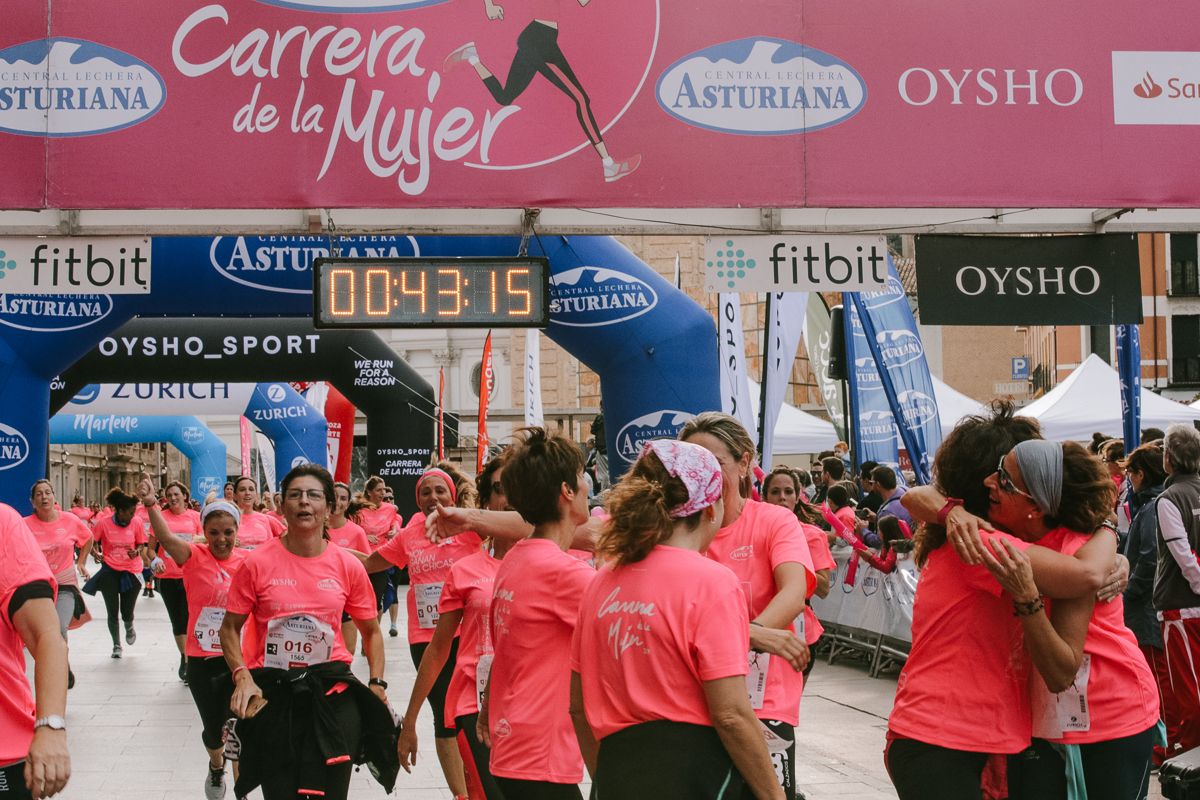 Llegada de la Carrera de la Mujer de Zaragoza (GALERÍA 5)