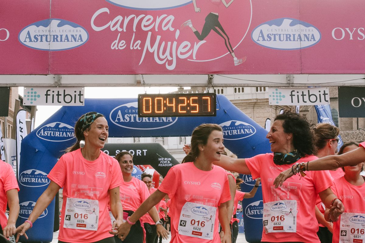 Llegada de la Carrera de la Mujer de Zaragoza (GALERÍA 5)