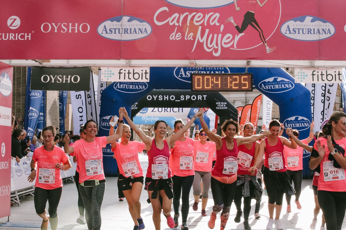 Llegada de la Carrera de la Mujer de Zaragoza (GALERÍA 4)