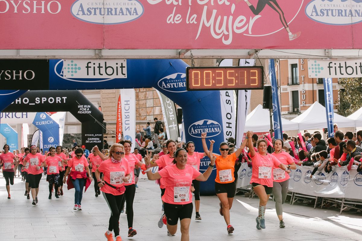 Llegada de la Carrera de la Mujer de Zaragoza (GALERÍA 3)