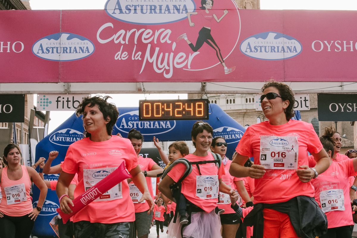 Llegada de la Carrera de la Mujer de Zaragoza (GALERÍA 5)