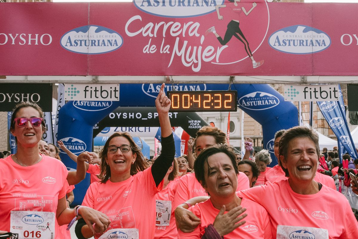 Llegada de la Carrera de la Mujer de Zaragoza (GALERÍA 4)