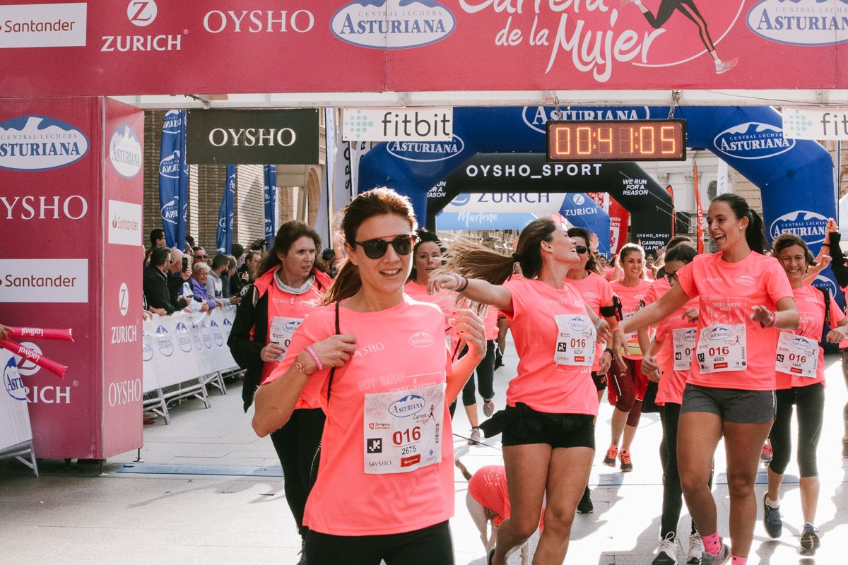 Llegada de la Carrera de la Mujer de Zaragoza (GALERÍA 4)