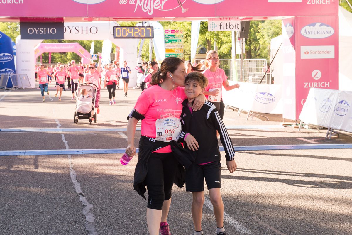 Carrera de la Mujer de Madrid - META, ARCO IZQUIERDO (de 41:44 a 43:17)