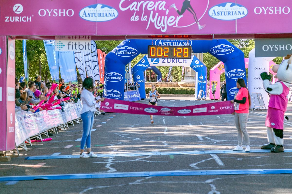 Carrera de la Mujer de Madrid - META, ARCO IZQUIERDO primera clasificada