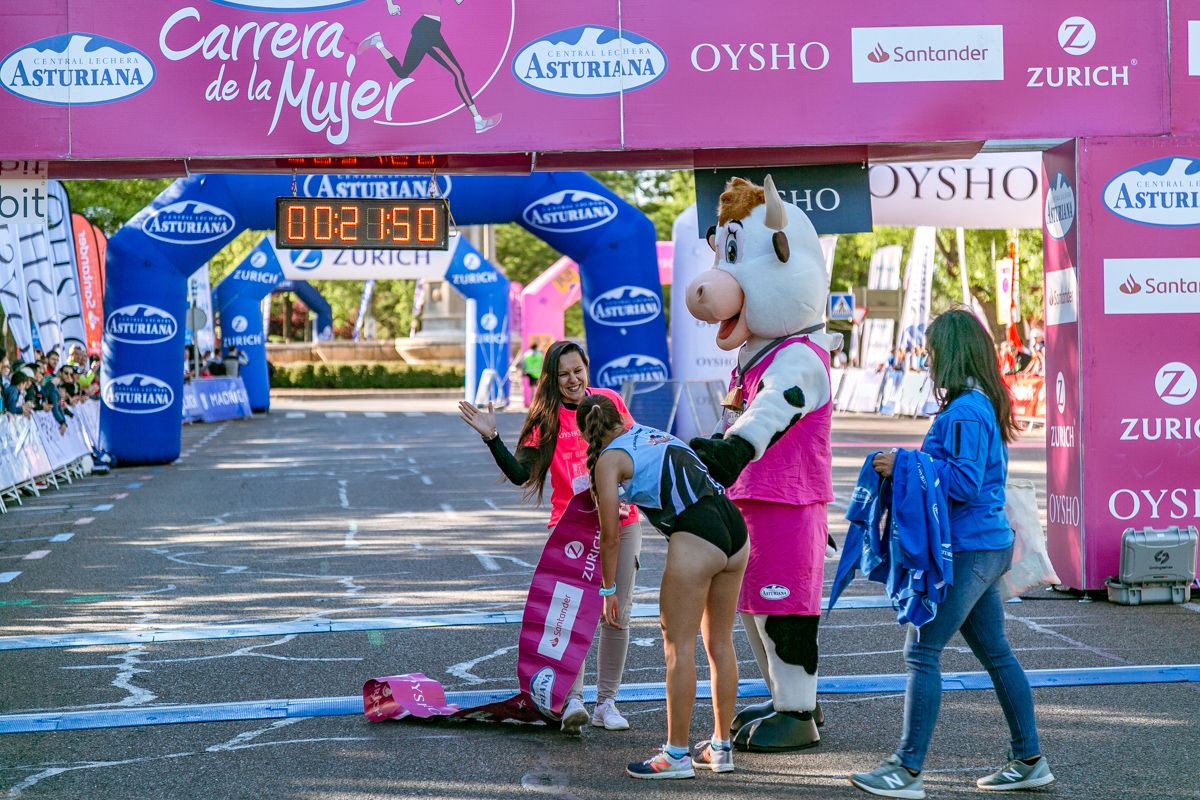 Carrera de la Mujer de Madrid - META, ARCO IZQUIERDO primera clasificada
