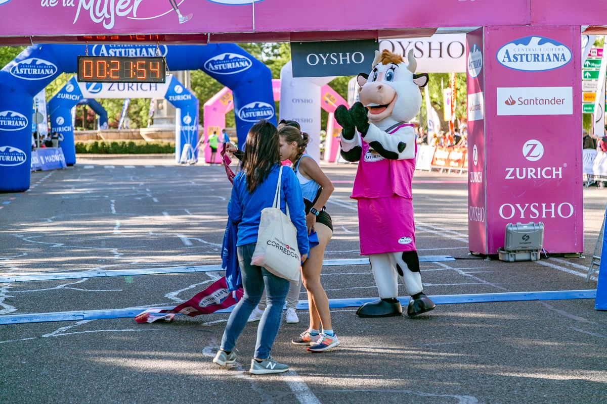 Carrera de la Mujer de Madrid - META, ARCO IZQUIERDO primera clasificada