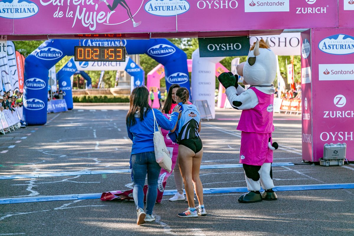Carrera de la Mujer de Madrid - META, ARCO IZQUIERDO primera clasificada