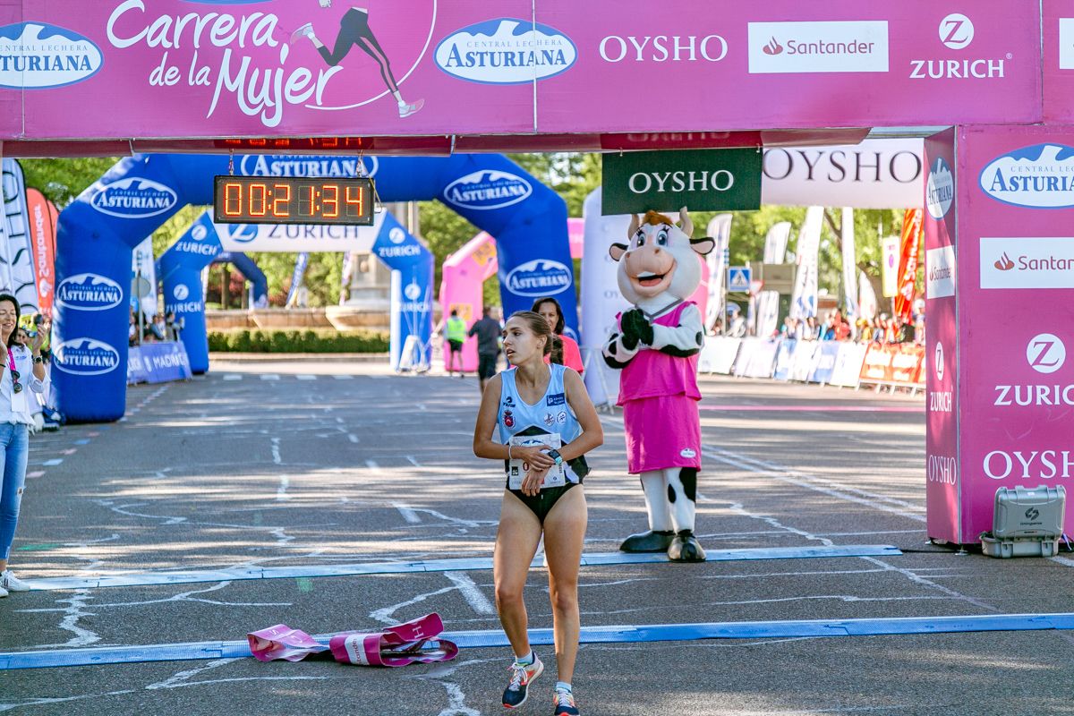 Carrera de la Mujer de Madrid - META, ARCO IZQUIERDO primera clasificada