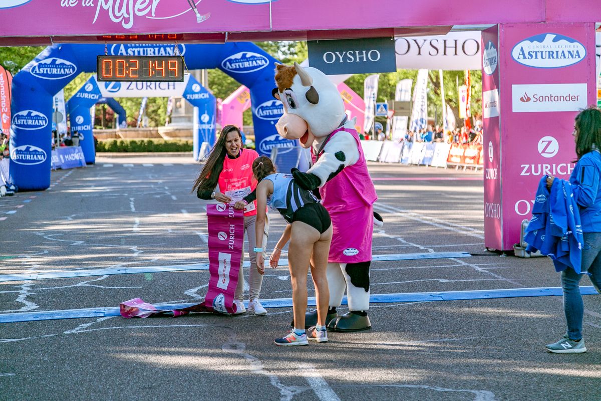 Carrera de la Mujer de Madrid - META, ARCO IZQUIERDO primera clasificada