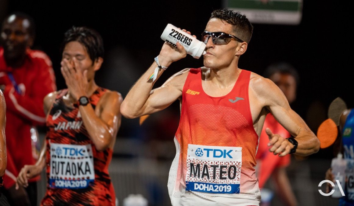 Dani Mateo durante uno de los avituallamientos del mundial de Doha | Sportmedia