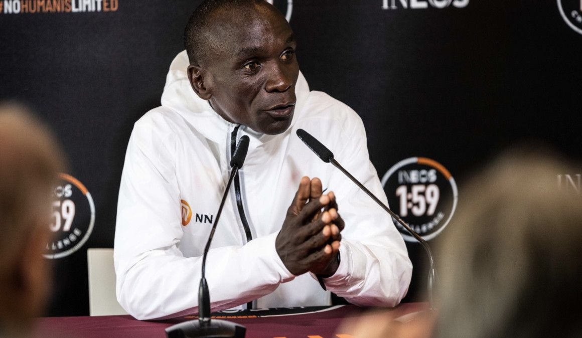 Eliud Kipchoge durante la rueda de prensa previa al INEOS 1:59 Challenge | NN Running Team