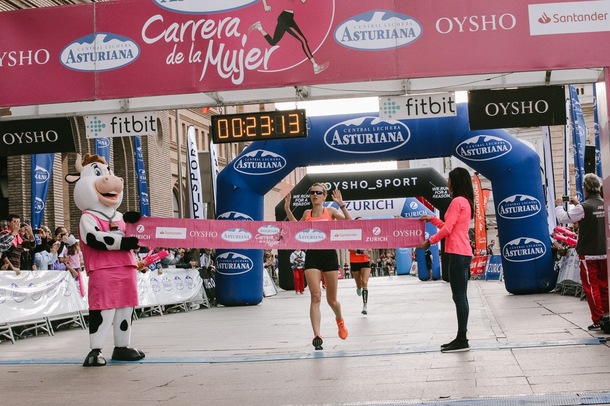 Llegada de la Carrera de la Mujer de Zaragoza (GALERÍA 1)