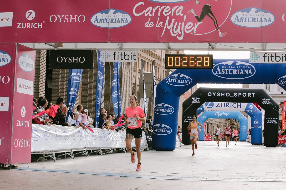 Llegada de la Carrera de la Mujer de Zaragoza (GALERÍA 1)