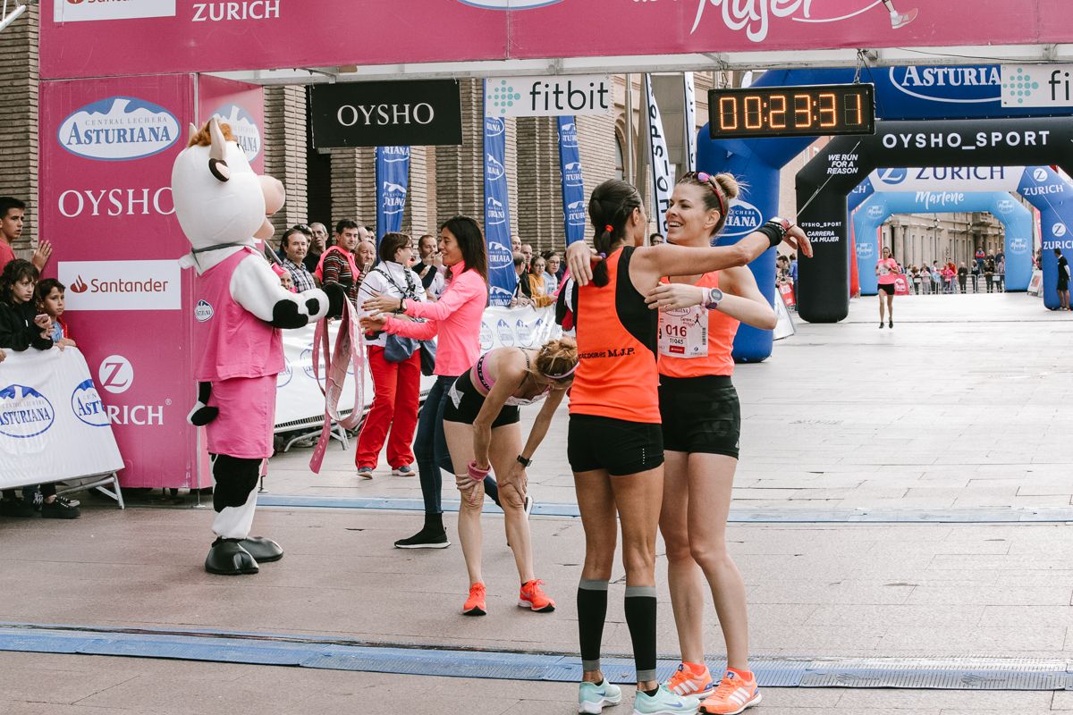 Llegada de la Carrera de la Mujer de Zaragoza (GALERÍA 1)