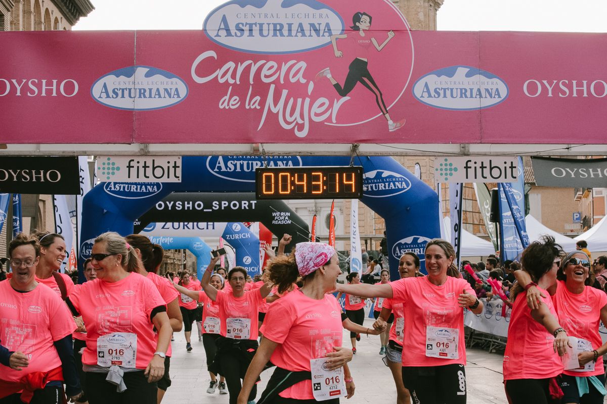 Llegada de la Carrera de la Mujer de Zaragoza (GALERÍA 5)