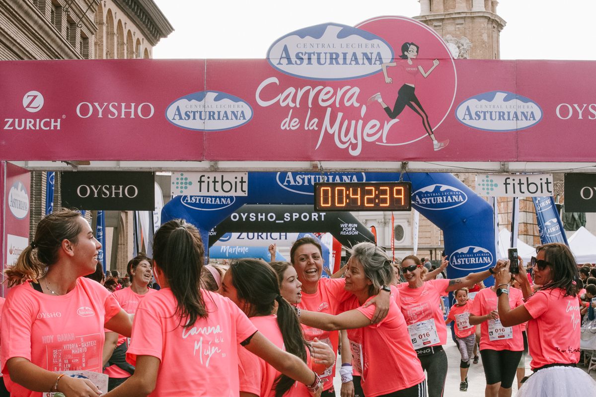 Llegada de la Carrera de la Mujer de Zaragoza (GALERÍA 4)