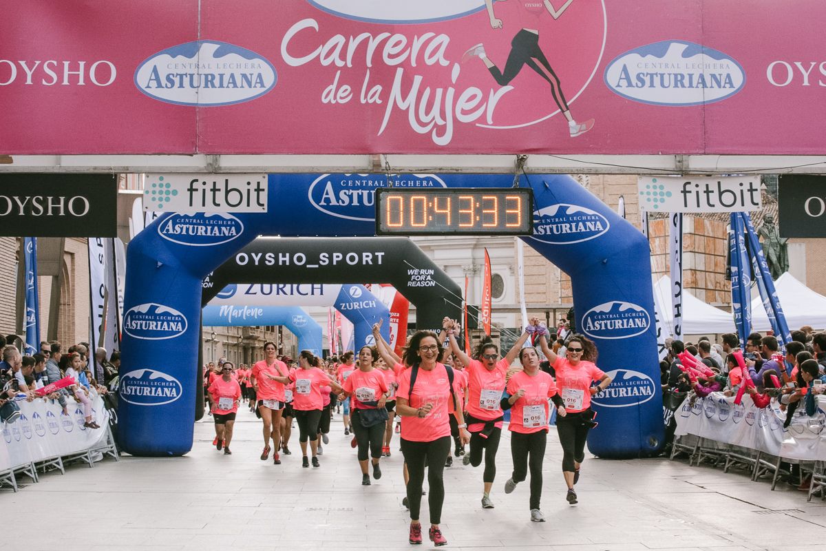 Llegada de la Carrera de la Mujer de Zaragoza (GALERÍA 5)