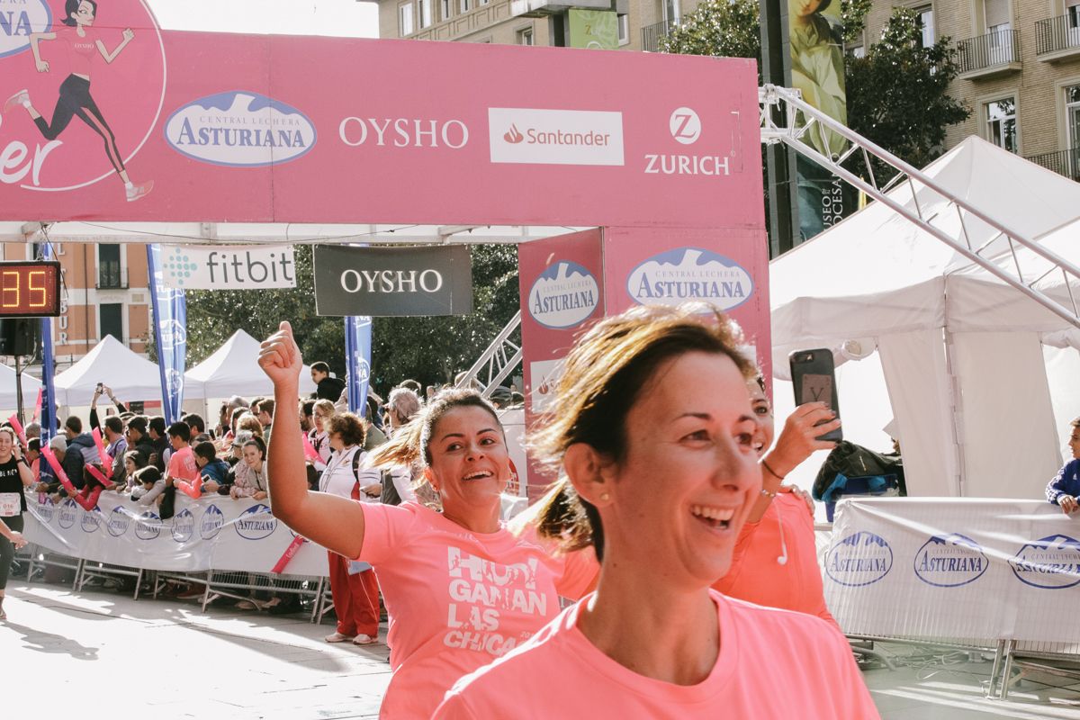 Llegada de la Carrera de la Mujer de Zaragoza (GALERÍA 4)