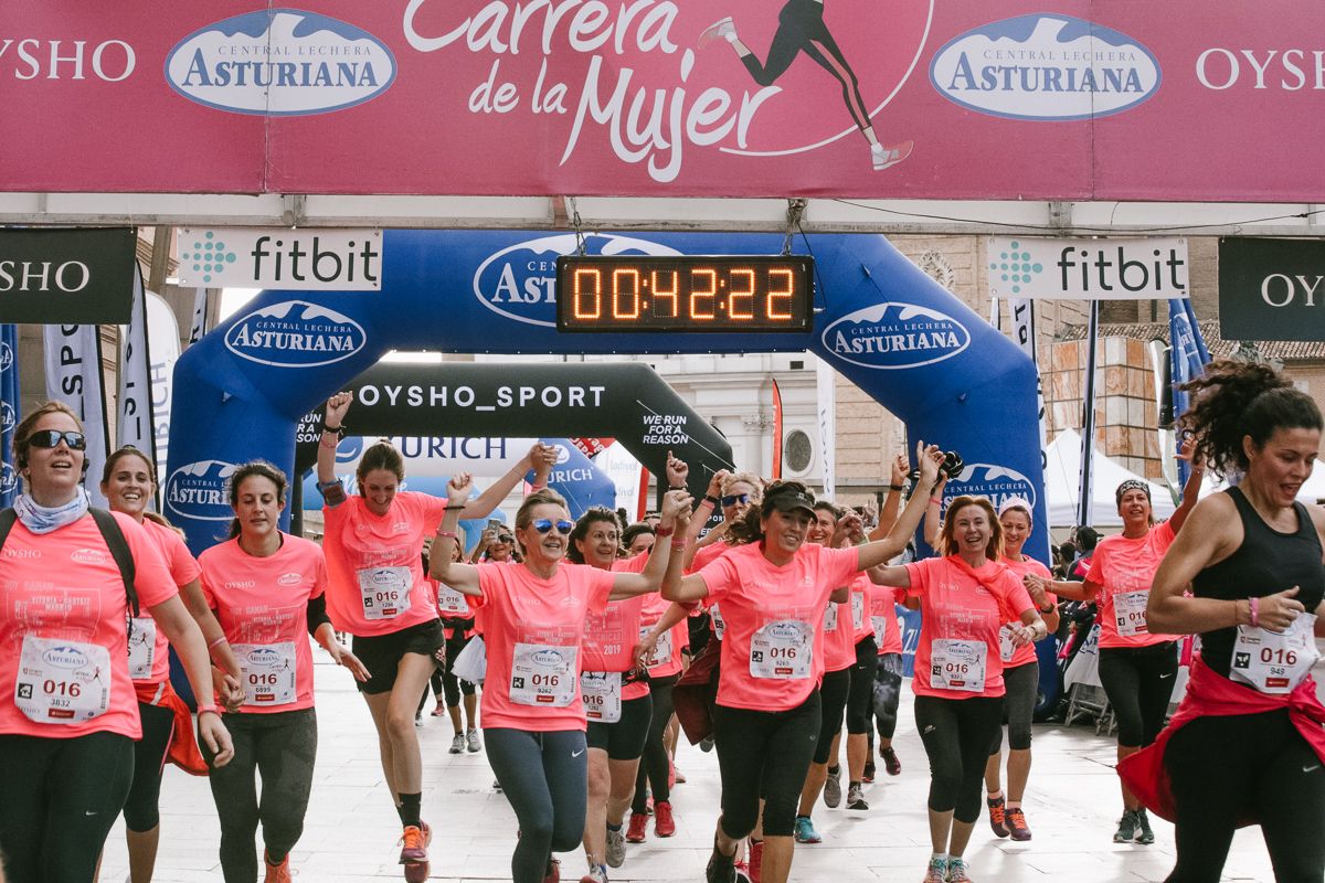 Llegada de la Carrera de la Mujer de Zaragoza (GALERÍA 4)