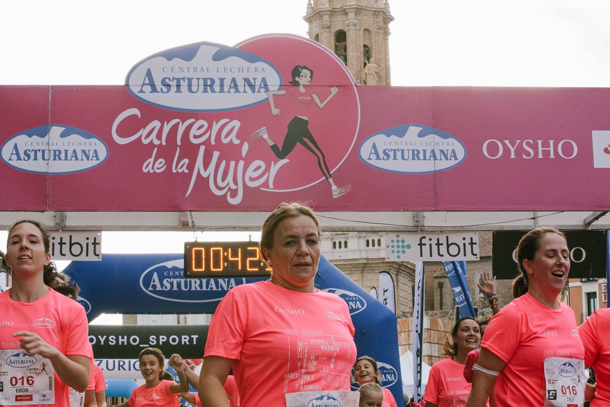 Llegada de la Carrera de la Mujer de Zaragoza (GALERÍA 5)
